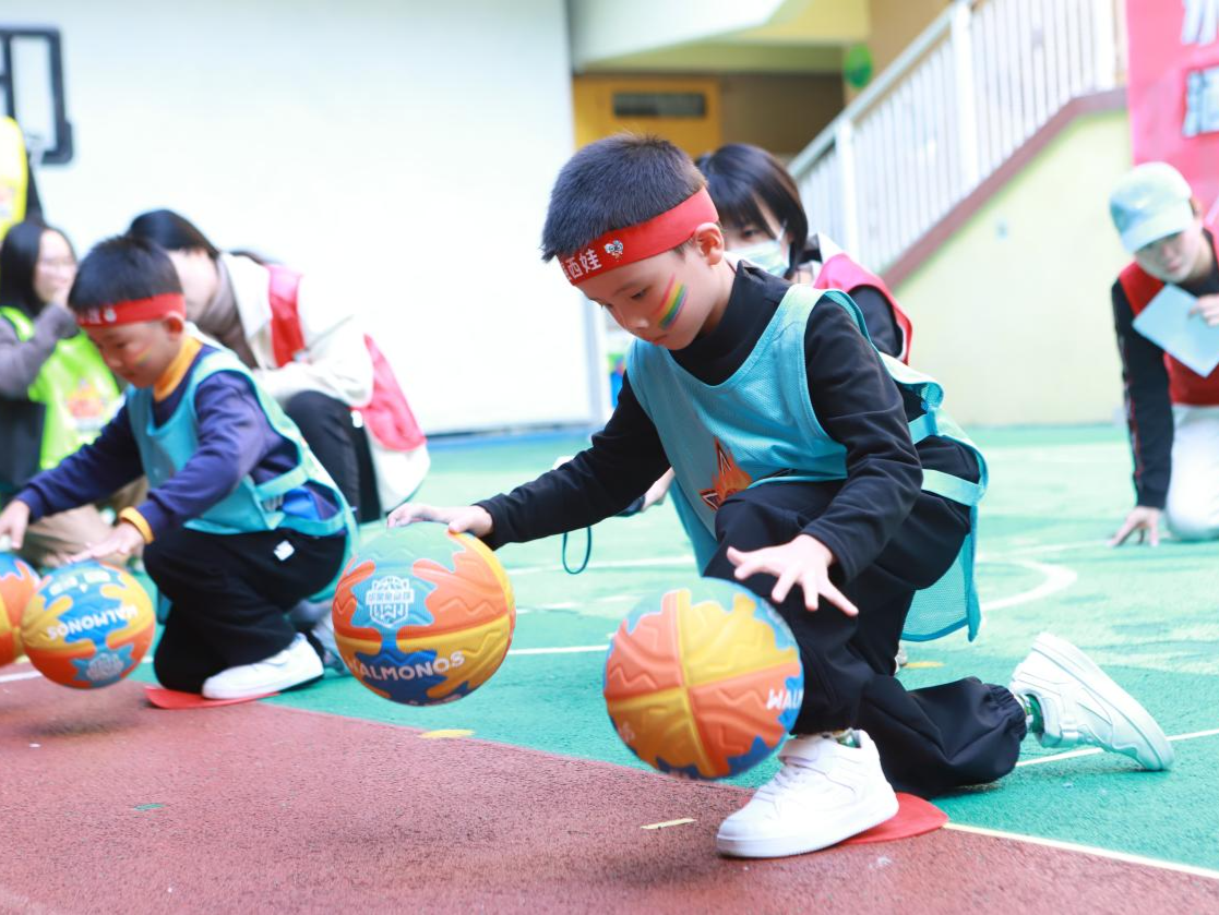 西海湾花园幼儿园第四届篮球嘉年华热力开赛