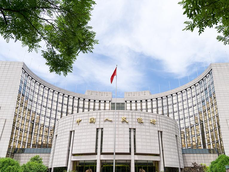 前11个月社会融资规模增量累计为29.4万亿元，比上年同期少4.24万亿元