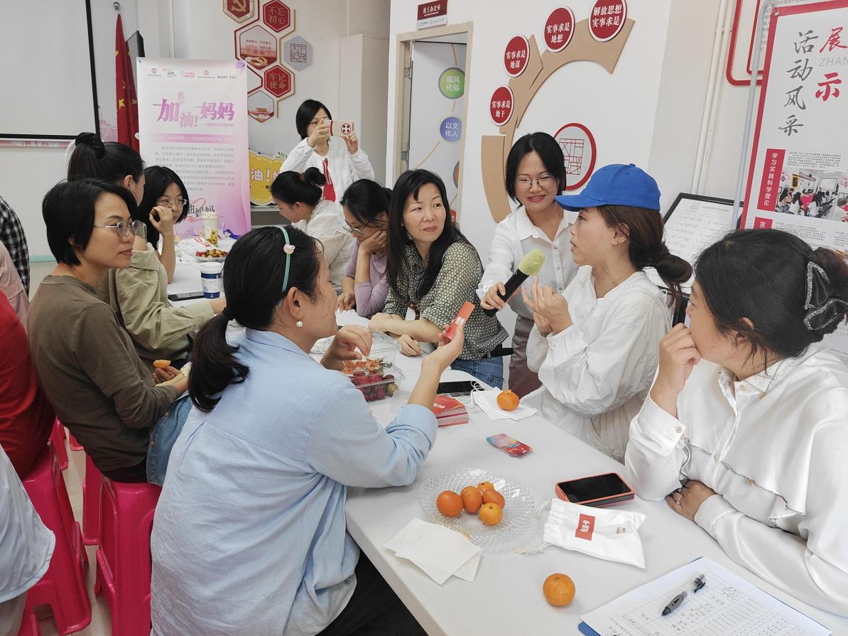 木头龙社区开展“解忧杂货铺主题沙龙”之妈妈绽放分享会