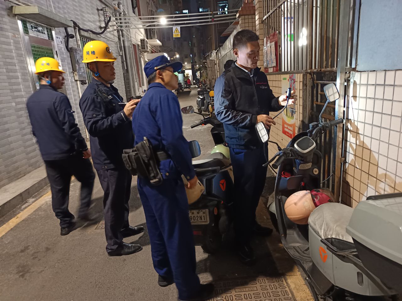 福永街道持续开展消防安全集中夜查行动
