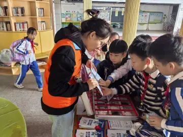 桂园街道开展禁毒宣传进校园活动