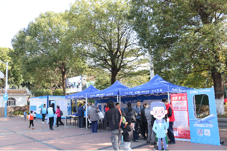 市医保局开展全民参保宣传活动，让群众有“医”靠