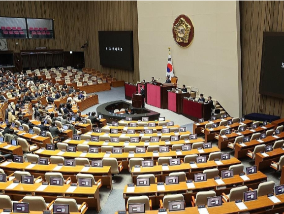 关注韩国局势｜因对峙持续 韩国公调处停止执行对尹锡悦逮捕令 调查人员已离开