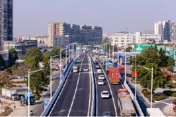 105国道新东阜路路口立交化改造工程主线通车