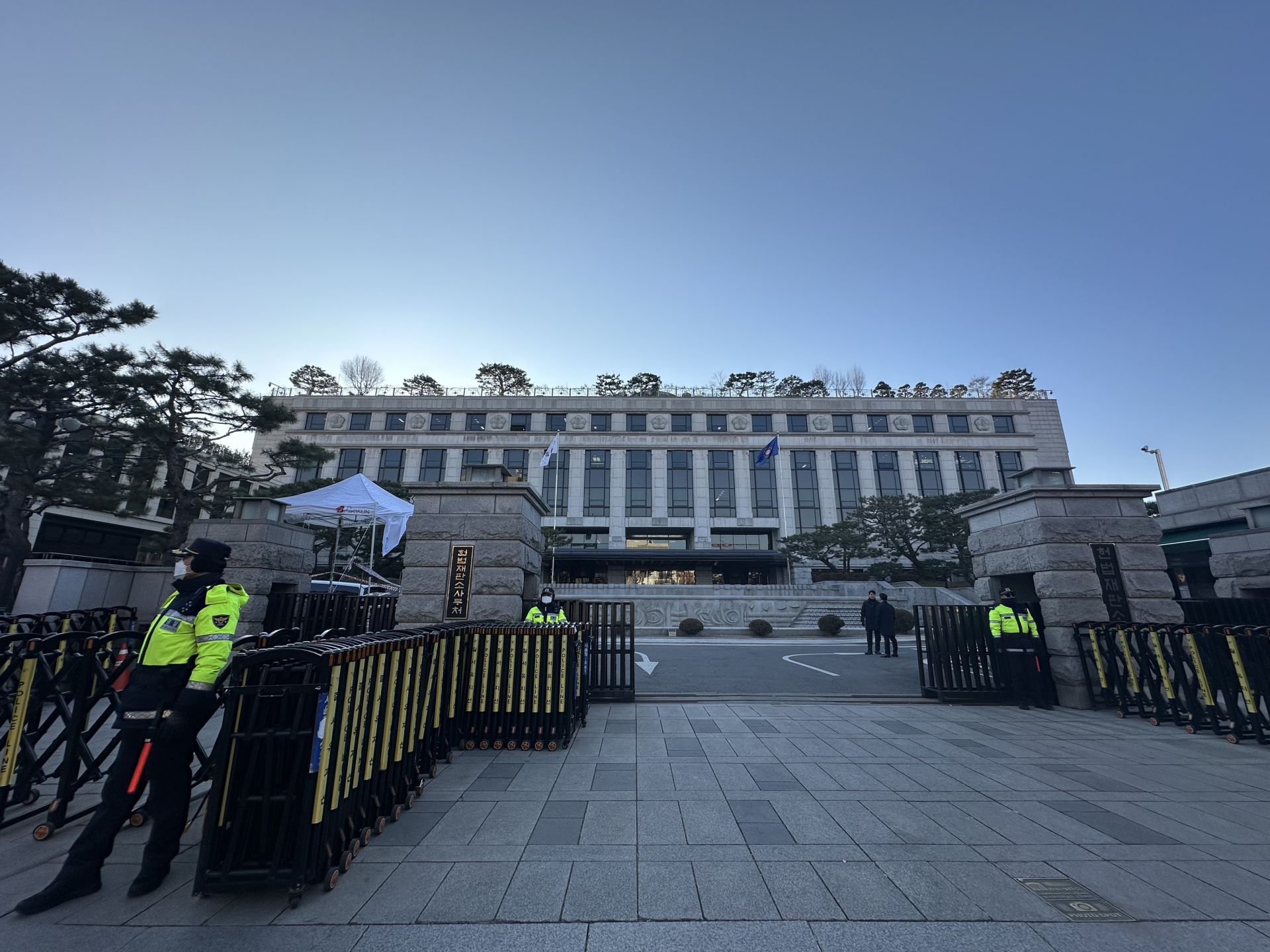 韩国新任代总统崔相穆发表对国民书面谈话｜持续关注