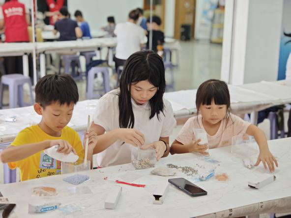 赶海，还可以这样进行！东山社区家庭在欢声笑语中体验海洋环保