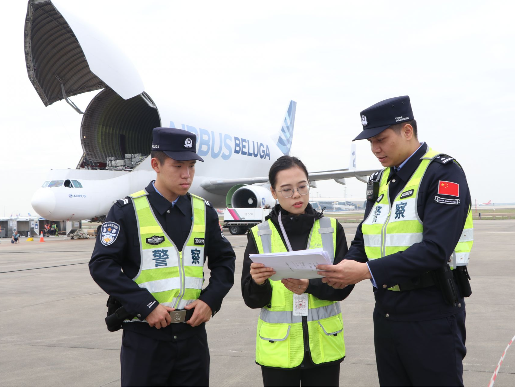 空客“大白鲸”首次抵深  边检、航司全力保障顺畅通关