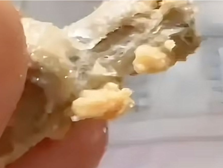 思念水饺吃出疑似烟头异物？多方回应→｜大公司