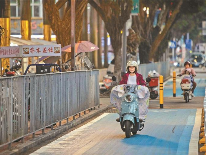 深圳宝安区首批独立路权非机动车示范道路完工，非机动车行人各行其道