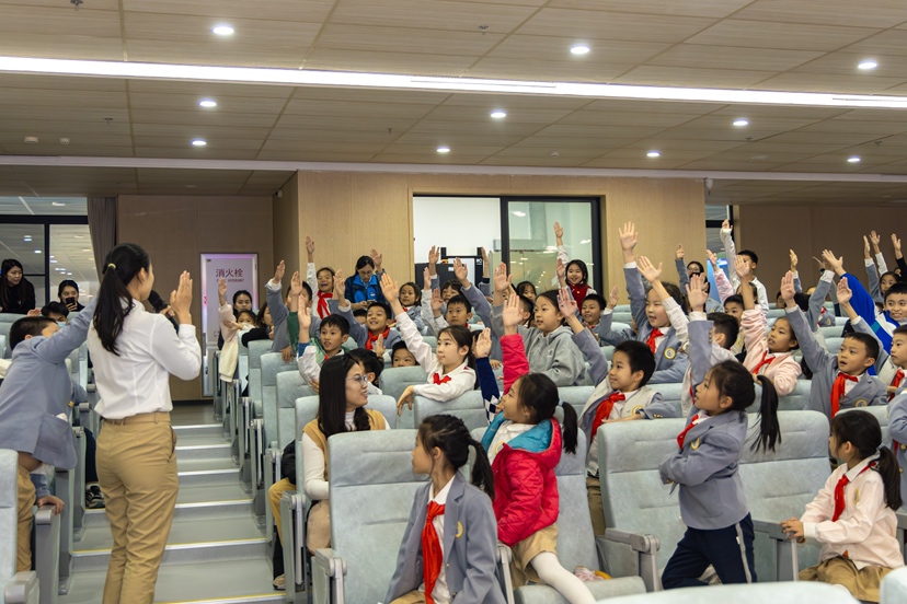 长隆“科普进校园”活动走进珠海横琴学校，孩子们化身“小小海洋使者”