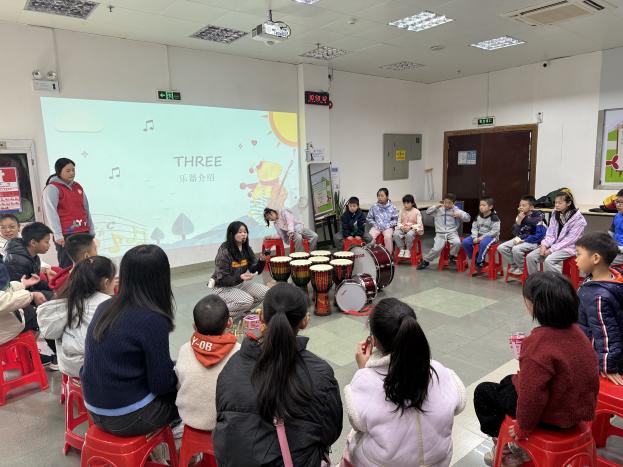 鼓韵传情，南园社区开展正面鼓圈音乐减压活动