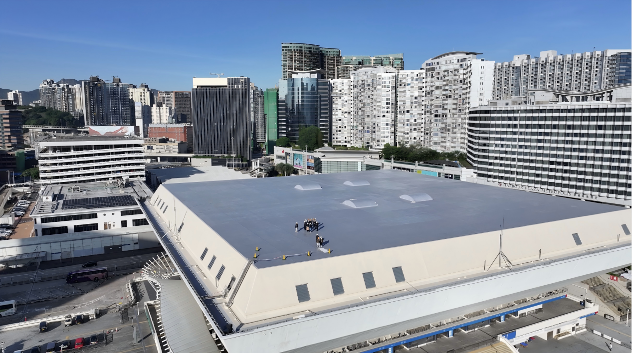 降温又节能，这家深企给建筑“穿”绿色新衣