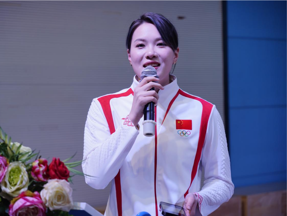 奥运精神燃动校园 世界冠军汤慕涵与前海港湾小学共谱励志新篇
