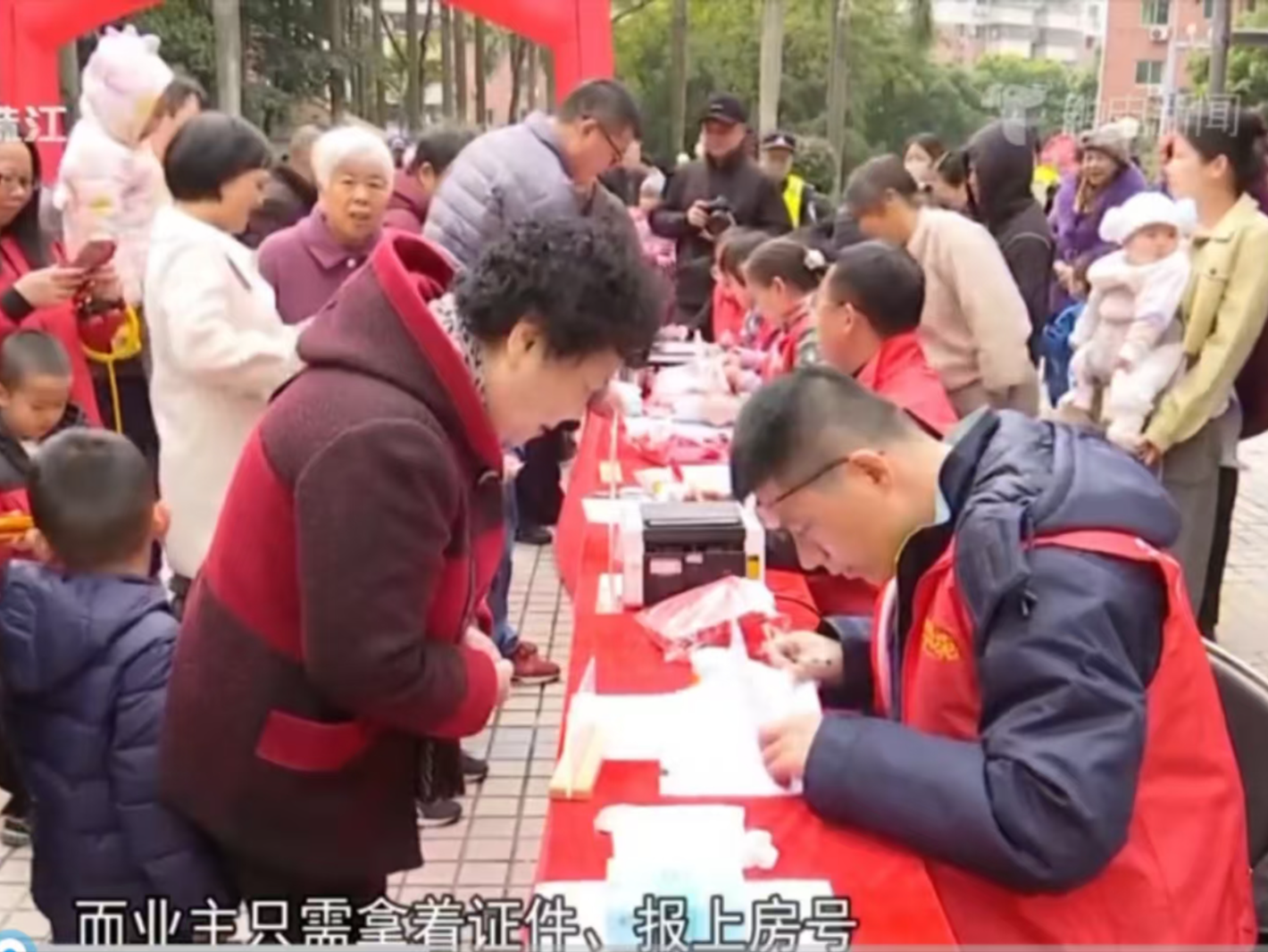 公共收益分红下“红包雨”，深圳住宅小区如何破解可持续发展难题