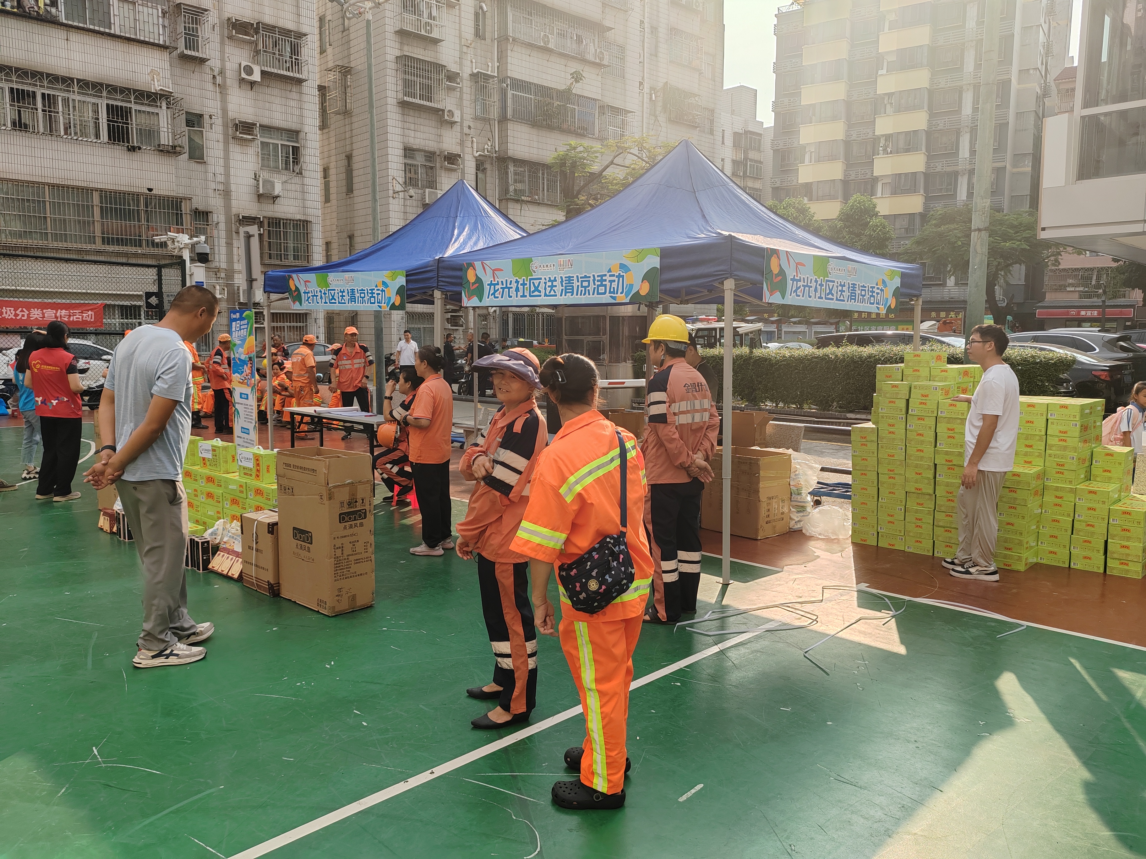 桃源街道龙光社区关爱基层一线建设者