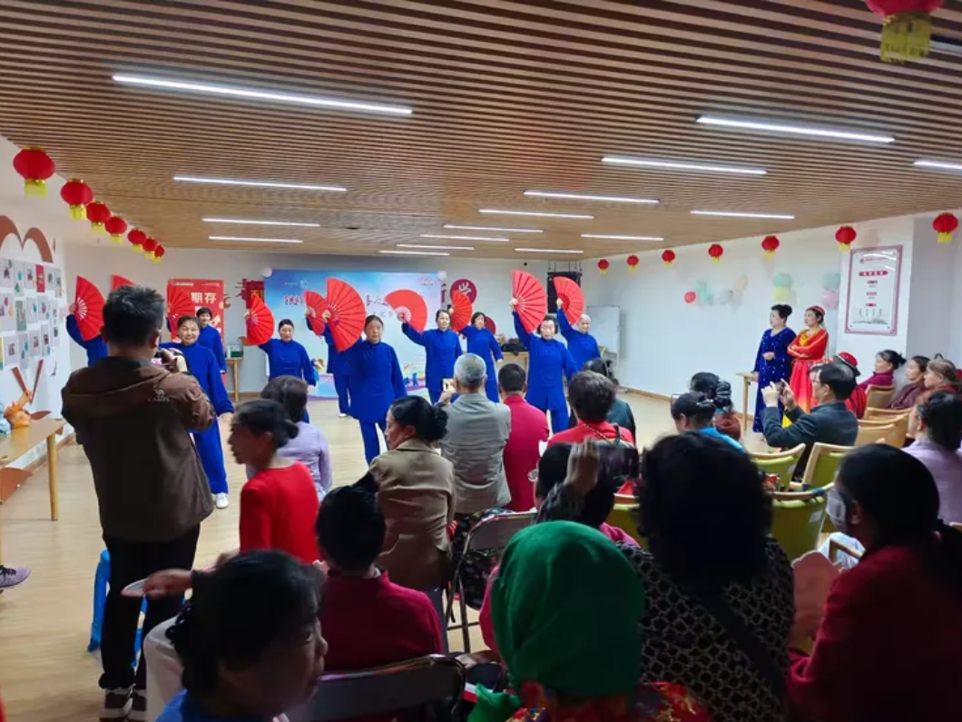 西丽社区开展银铃文化节跨年表演活动