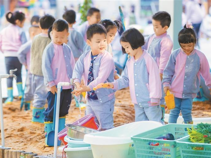 深圳多所幼儿园积极探索自主游戏课程：去小学化，把时空还给孩子