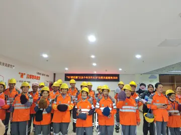 寒冬送暖，编织爱心——为环卫工人送上温暖编织帽