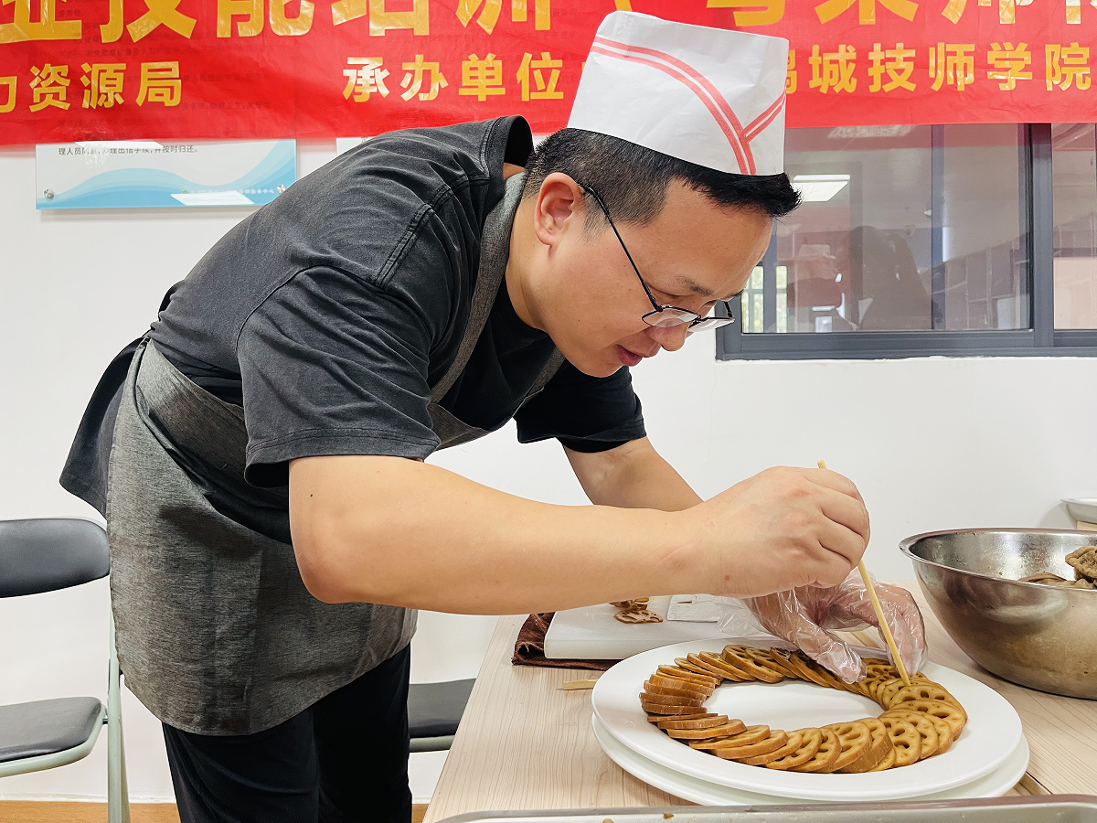 380人受益，龙岗区“粤菜师傅培训项目”圆满收官