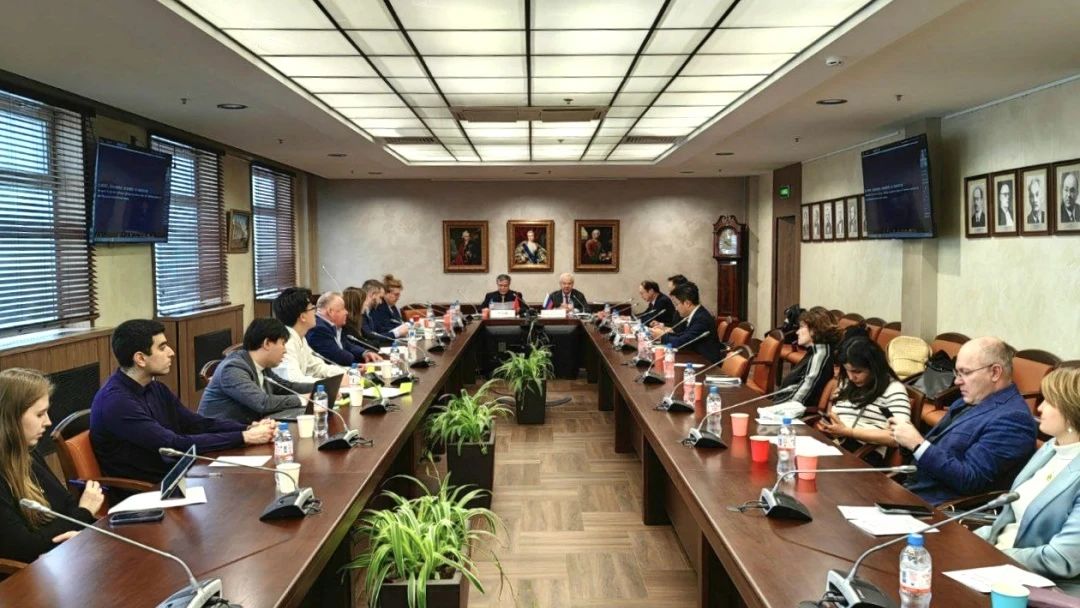 深北莫主办第二届“中俄法学家对话”国际圆桌会议