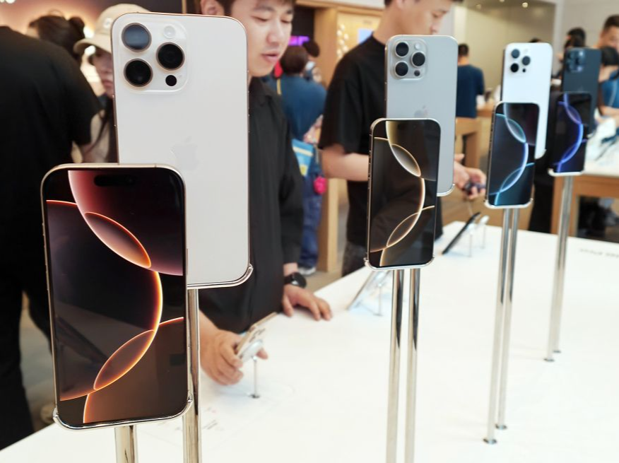 “一块完整的玻璃”梦碎？苹果无边框iPhone或再度推迟