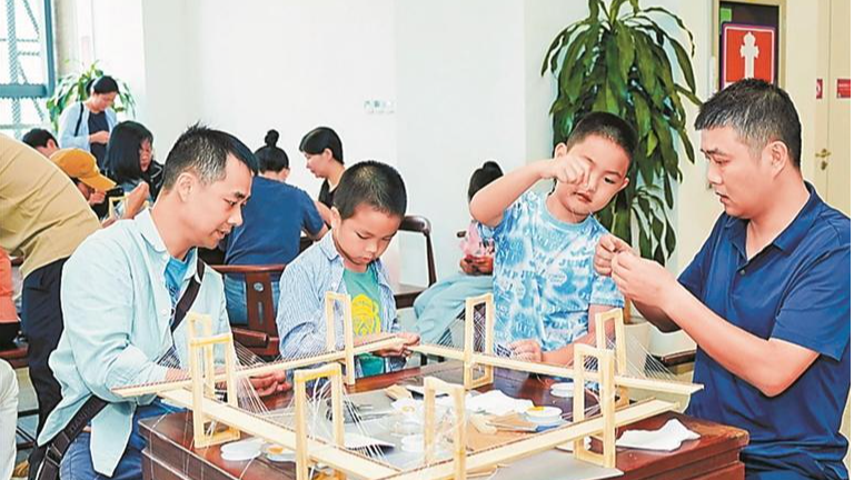 宝安“文博工坊”活动收官 茶盒手作留存茶香木韵