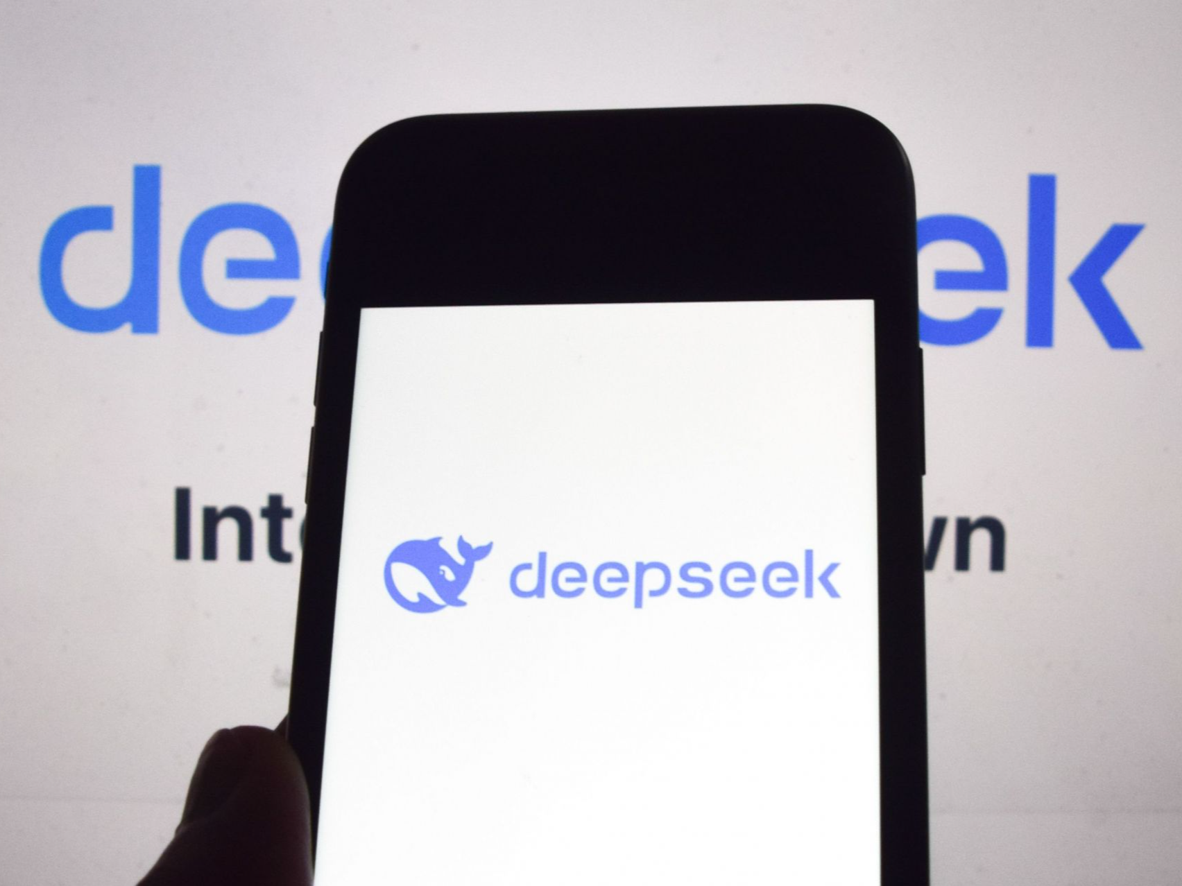 英伟达：DeepSeek R1现正式上线英伟达NIM平台