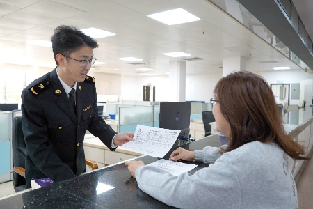 进口药品“一单多核”新模式落地中山，首票业务顺利通关
