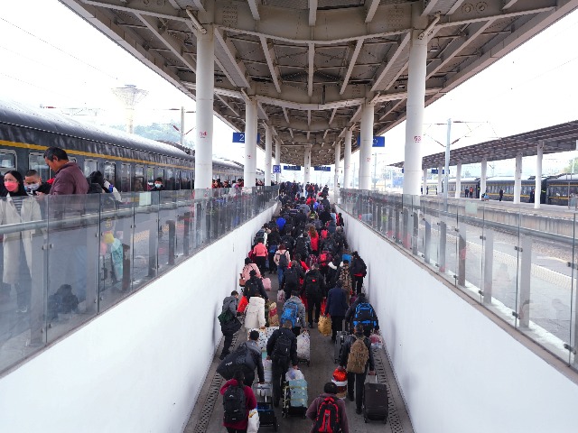 平安春运 | 春节前，东莞东站增开72趟临客列车助旅客返乡