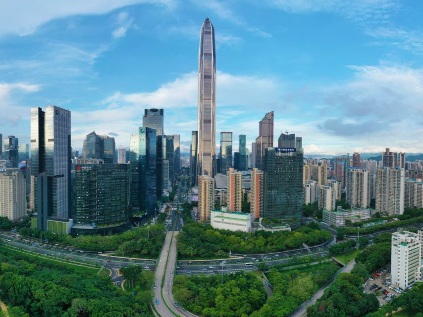 深圳各人大代表行业和产业联系点精心“备课”，将产业一线呼声和专业建言带到两会