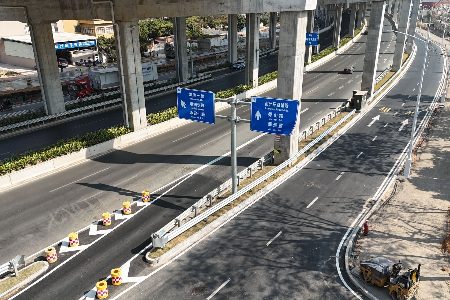 1月18日，南外环景观路立交等3处路口开放试通车