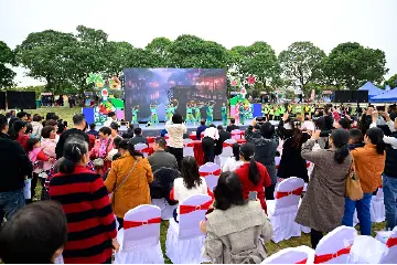 “村超”、水果展销、农趣体验……元旦节，中山民众“果”燃好玩