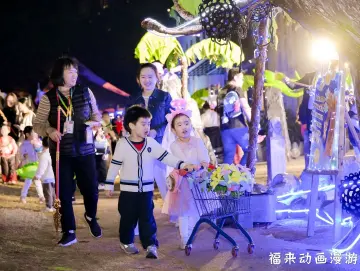 草地灯光艺术节！南山纯水岸幼儿园的孩子们期末开启动画漫游
