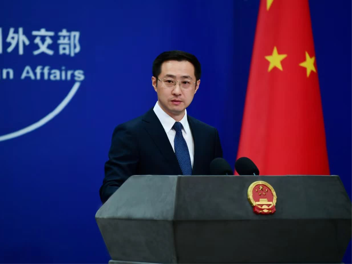 特朗普就任首日美国接连“退群” 外交部回应