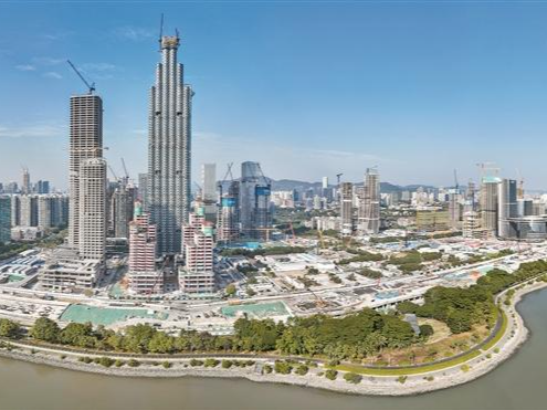走进深圳湾超级总部基地  “空中工厂”百米高空造楼忙