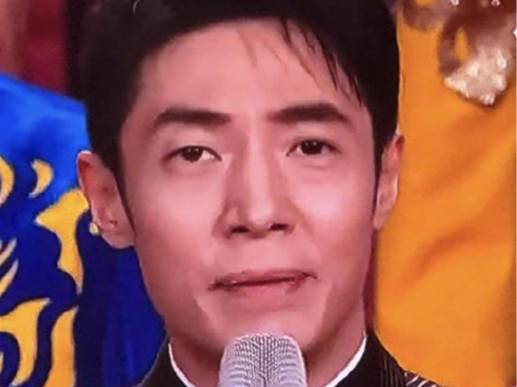 小撒网速又快了！现场回应“眉毛画太粗”，他的历年春晚“热梗”你还记得哪些？