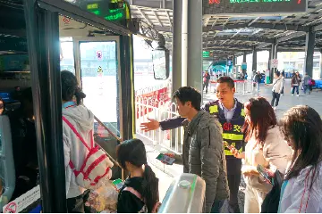 加密5条线路、增加200班次！中山公交护航元旦出行