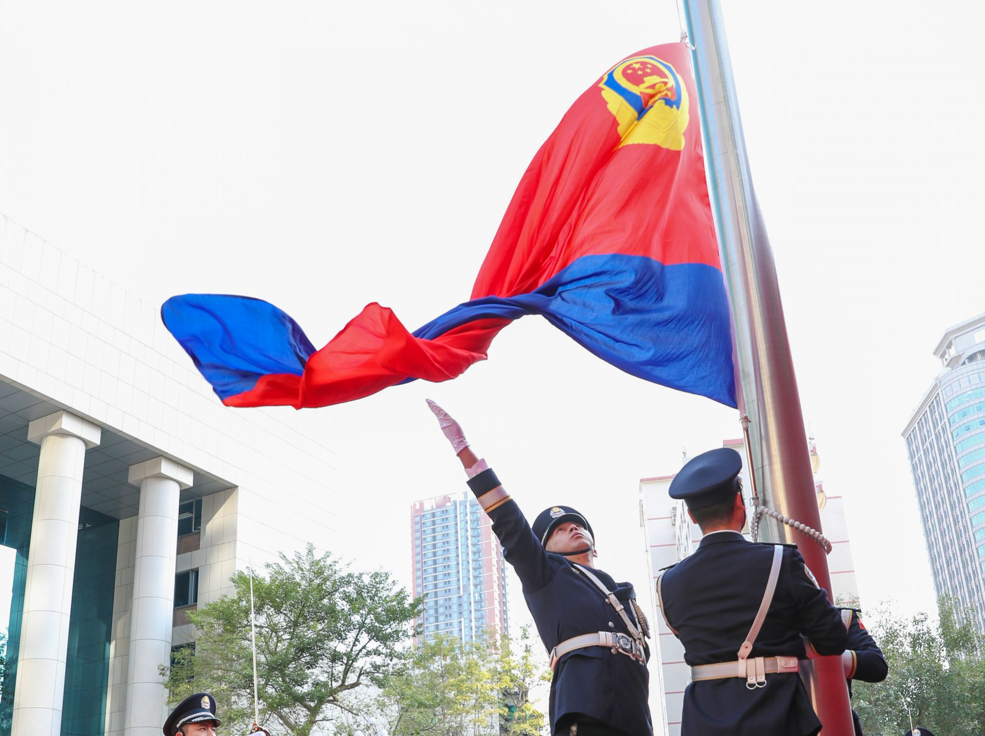 深圳公安举行升警旗仪式，庆祝第五个中国人民警察节