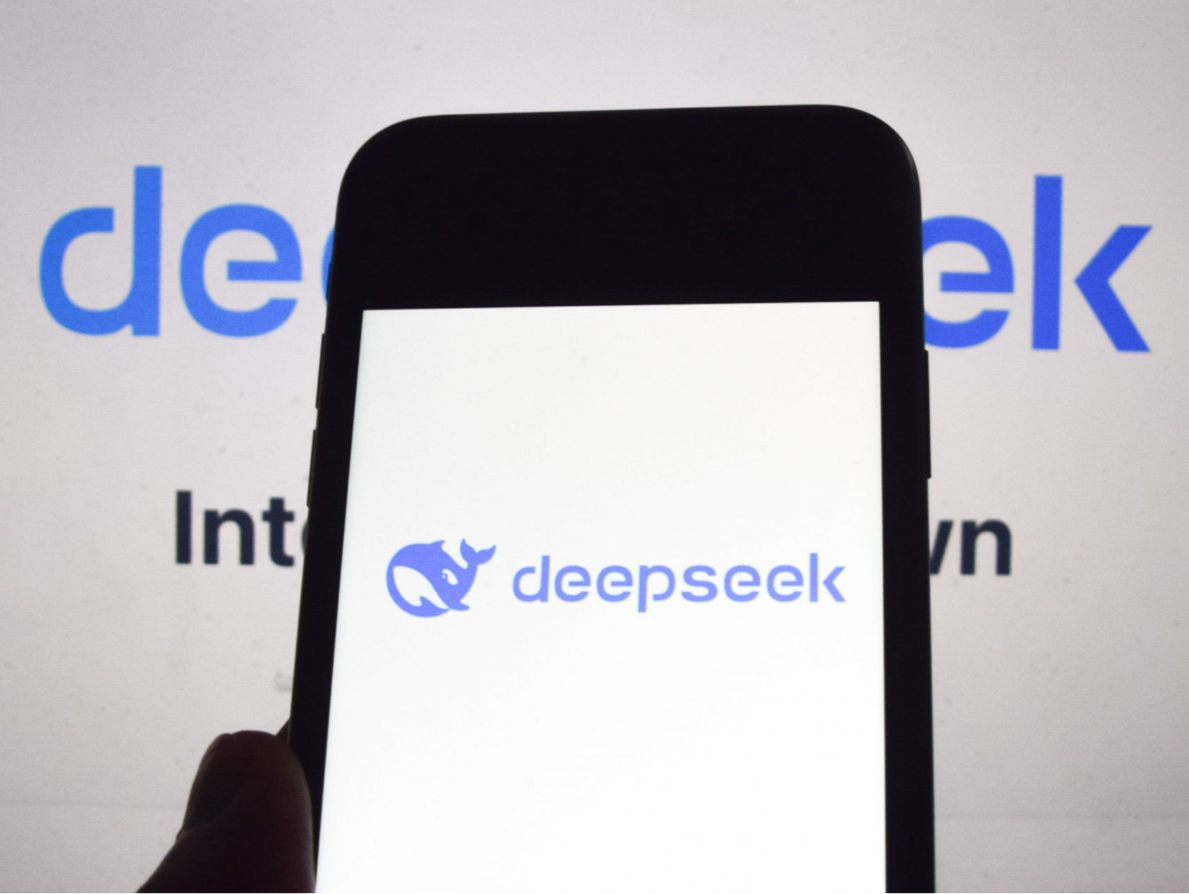 深度解读：为何DeepSeek引发美国恐慌？