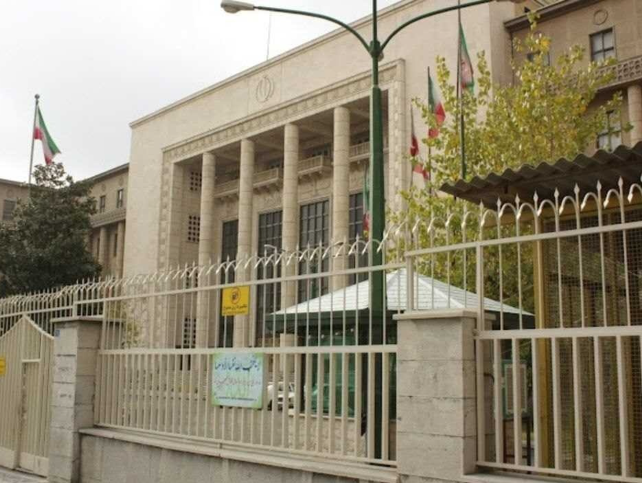 伊朗最高法院门口2名法官遭枪击身亡 枪手自杀