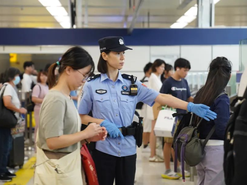 深圳湾口岸单日通车量创新高！超1.76万辆次