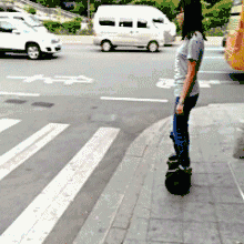 电动平衡车能上路吗？深圳交警明确：机动车道内使用这些工具，罚100元！