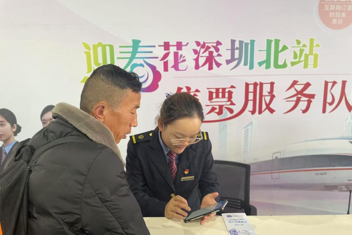 “95后”新晋班长：在春运舞台上彰显担当