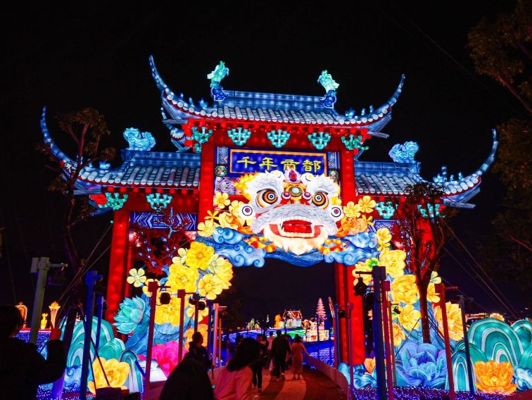 逾万盏彩灯将迎68天“超长待机”！2025年粤港澳大湾区灯会震撼亮灯