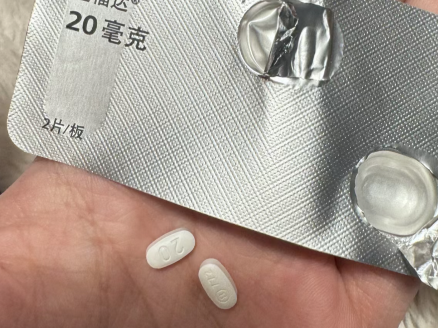 流感进入高发期，多地“流感神药”需求暴涨，有药店涨价至300元一盒