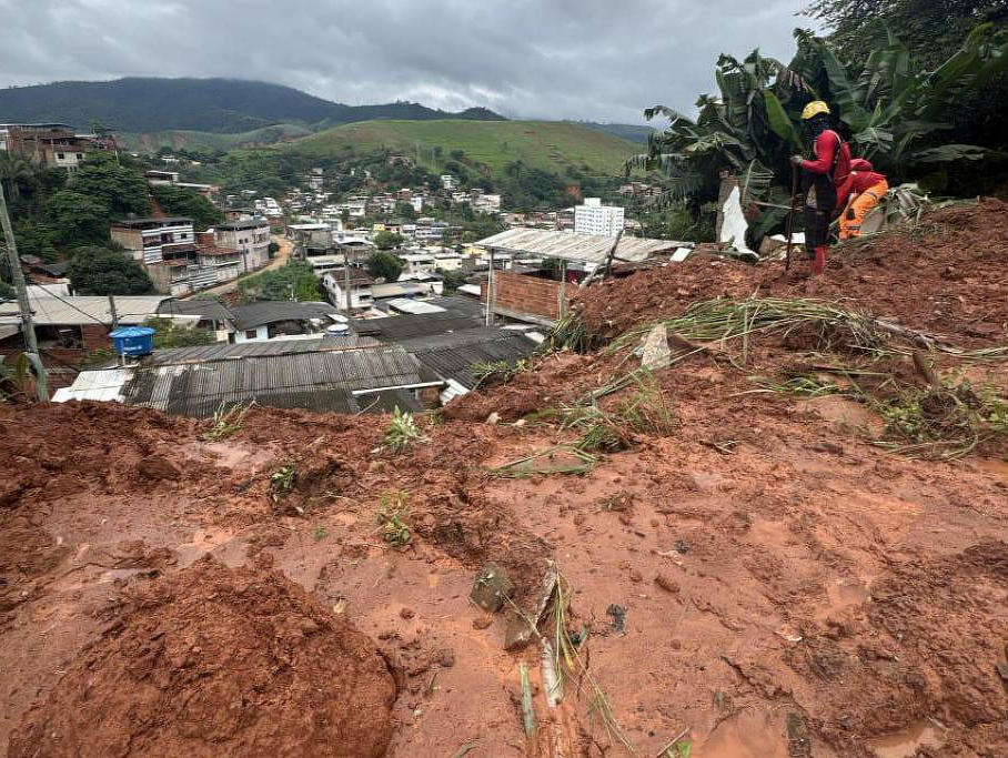 巴西东南部暴雨致5人死亡3人失踪