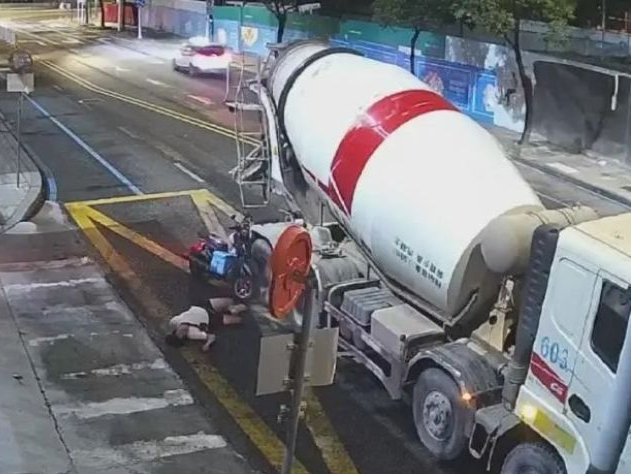 深圳交警重申：酒后别骑电动自行车