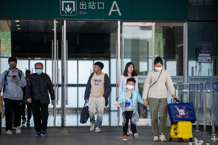 “反向团圆”渐成新潮，异乡人来中山感受别样年味 | 新春走基层