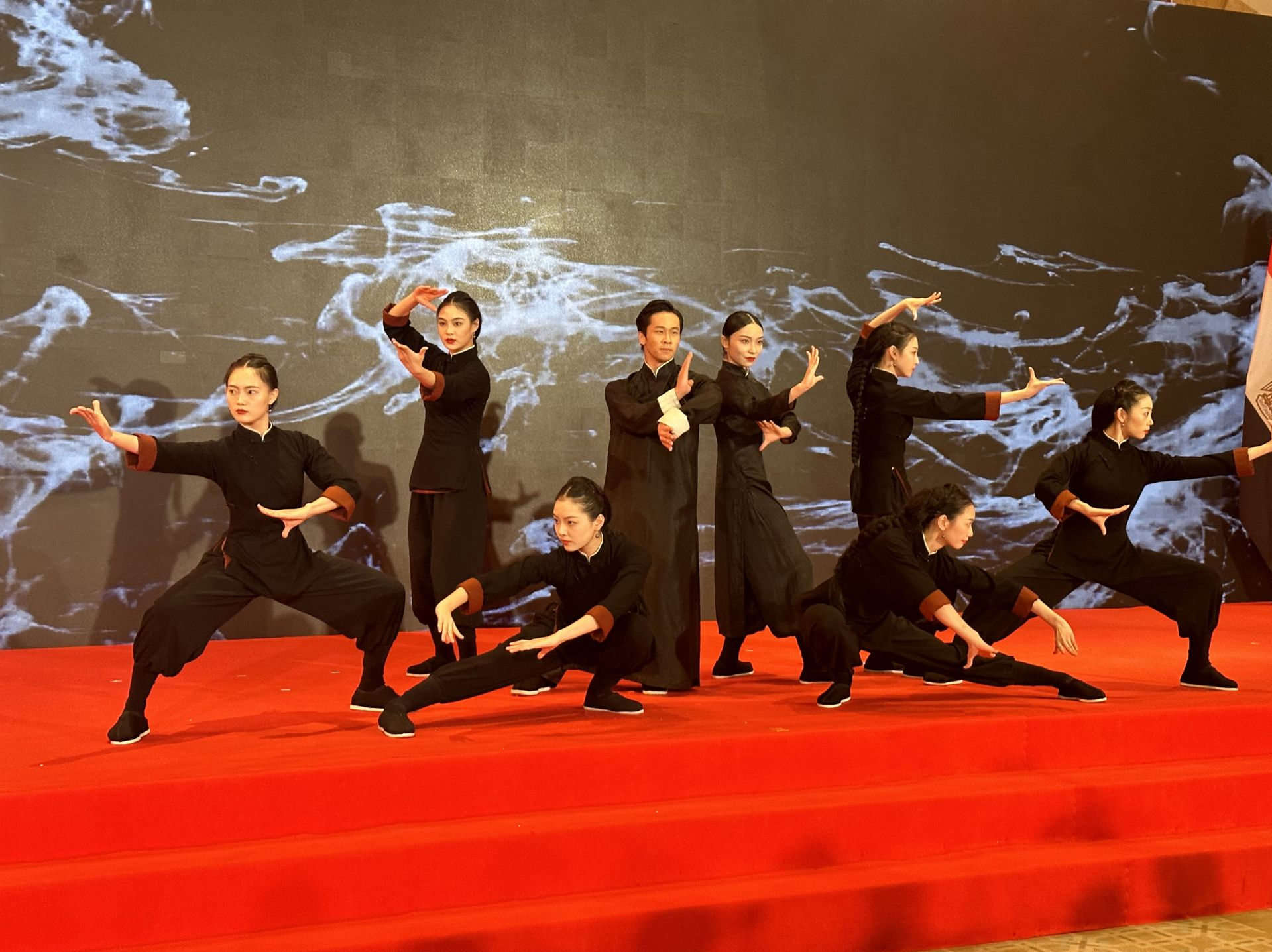 开罗刮起深圳艺术风潮！《咏春》选段与民乐演奏亮相中国驻埃及大使馆新春招待会博得满堂彩