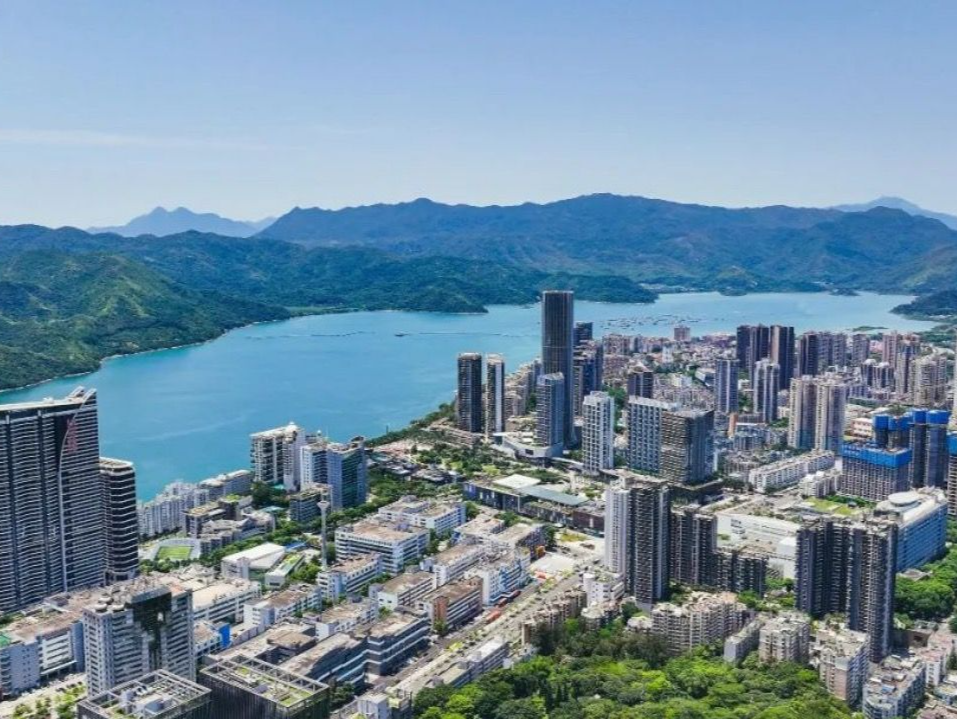 展现盐田“山海港城”独特风貌，“山海都市画廊”写生创作活动举行